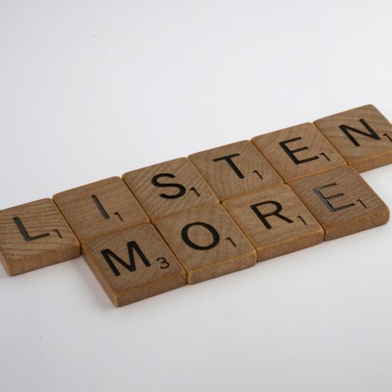 Lyt direkte fra hjemmesiden