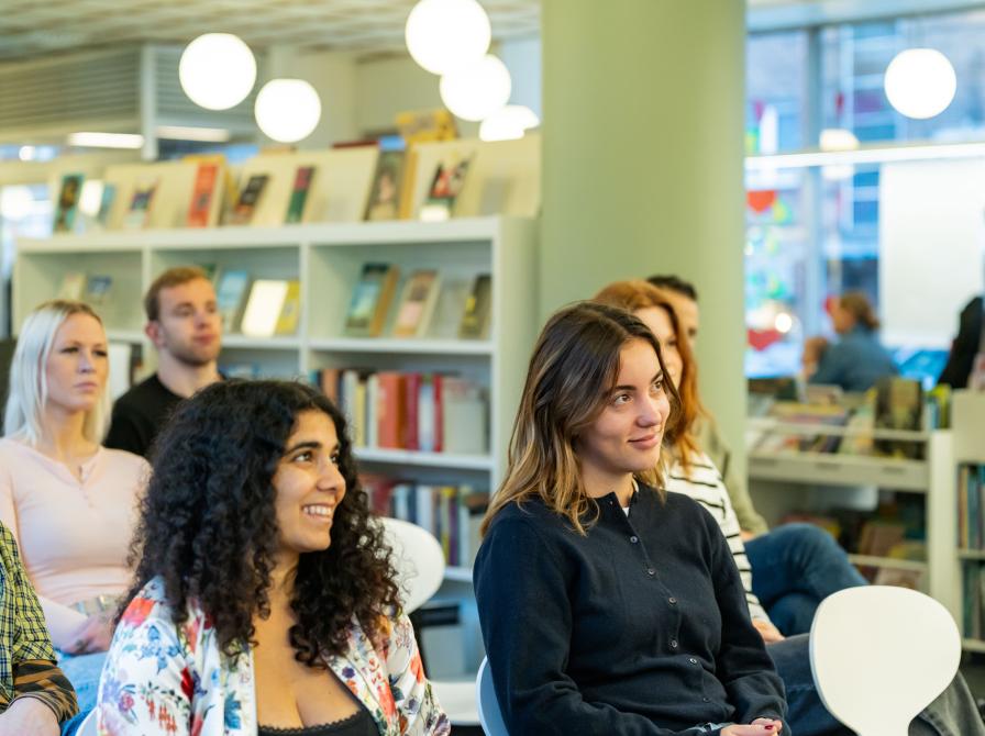 Unge mennesker til foredrag